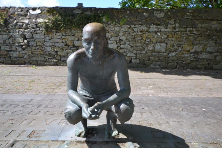 Yeats statue at Drumcliffe Church